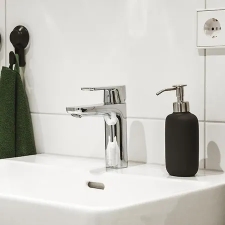 아파트 1br 2beds - Kleiner Privater Innenhof- Barrierefrei! -frisch Saniert - Mozart Eins 비트그하임-비징엔