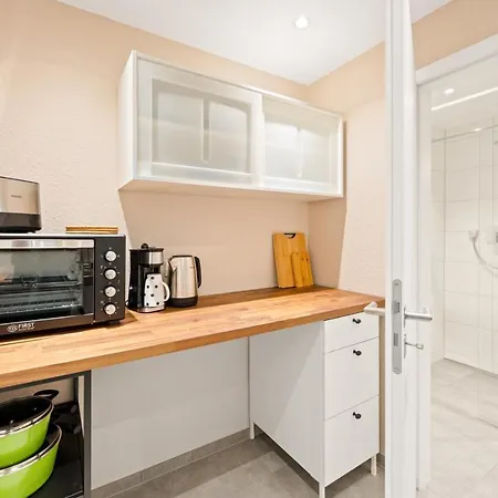 아파트 1br 2beds - Kleiner Privater Innenhof- Barrierefrei! -frisch Saniert - Mozart Eins *