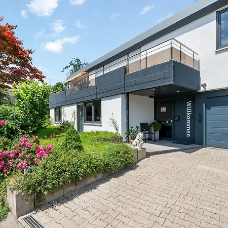 아파트 1br 2beds - Kleiner Privater Innenhof- Barrierefrei! -frisch Saniert - Mozart Eins 비트그하임-비징엔